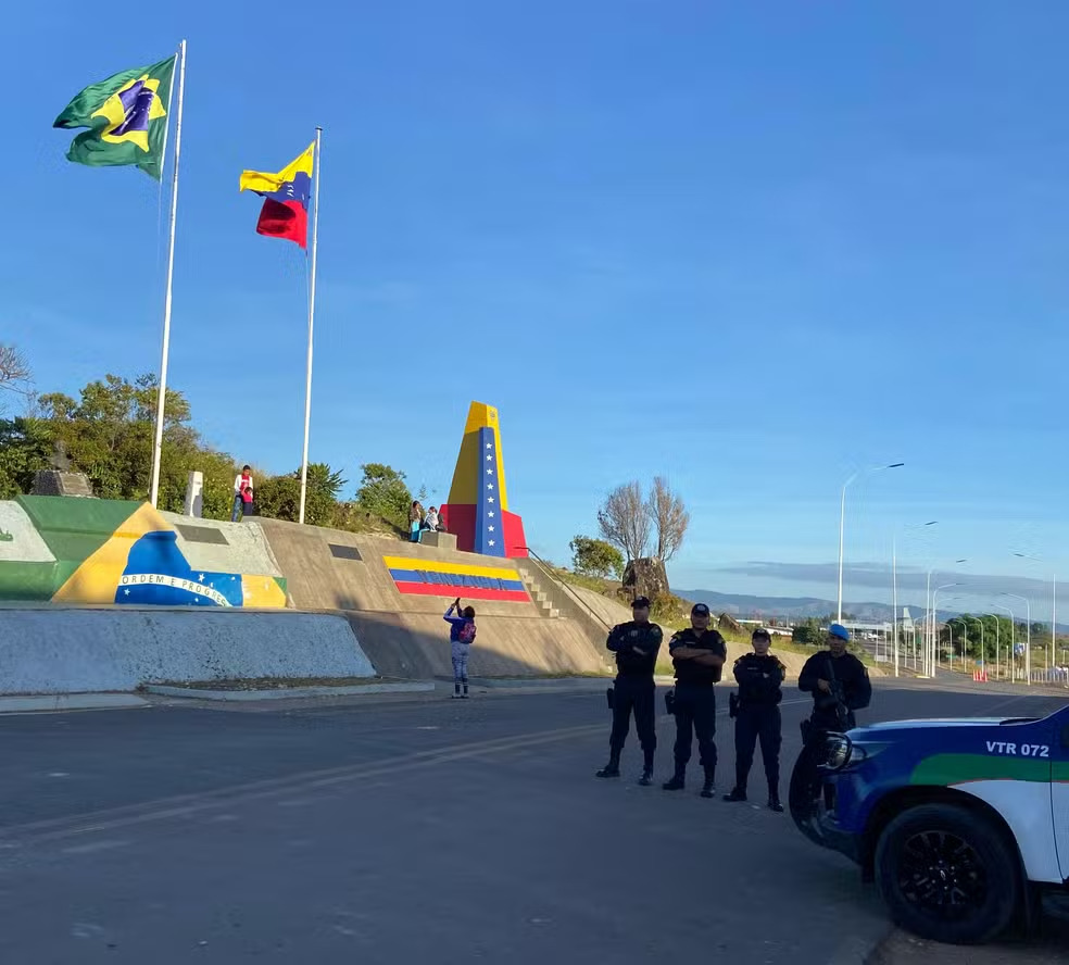 Venezuela reabre fronteiras com Brasil