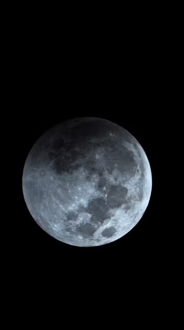 Eclipse total da lua teve ápice por volta das 3h58 da madrugada