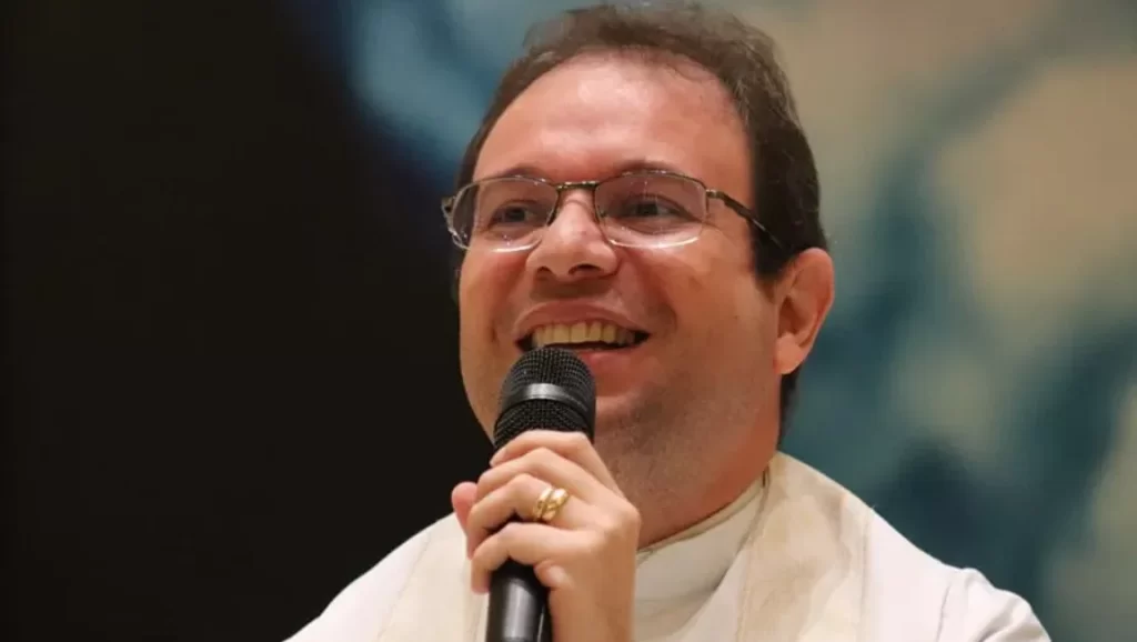 Arcoverde recebe o Padre Fabrício