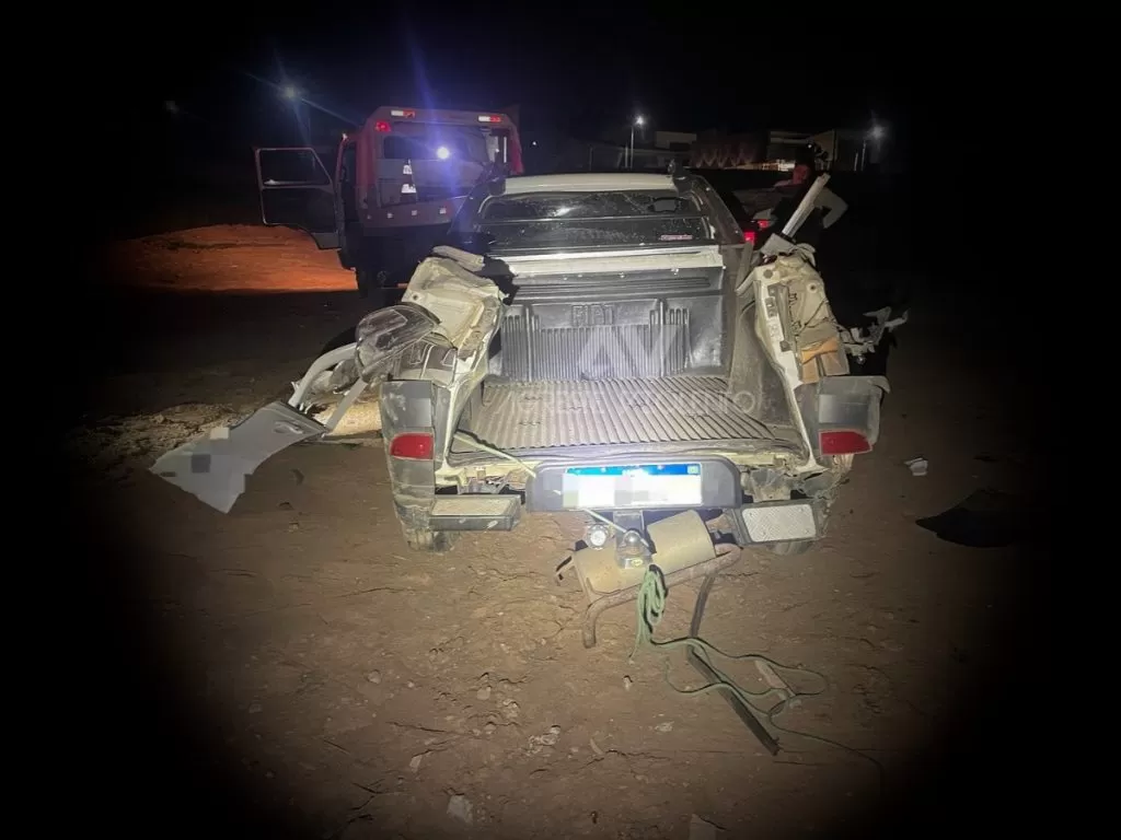 Caminhonete capota -foto: Reprodução