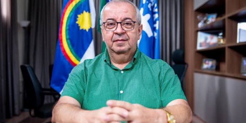 Multa prefeito de Gravatá por nepotismo