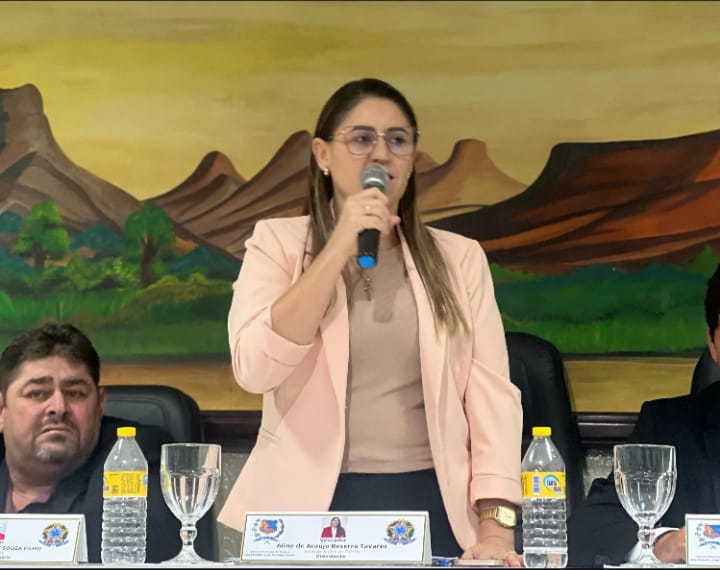 Câmara repudia ausência de Os Neiffs