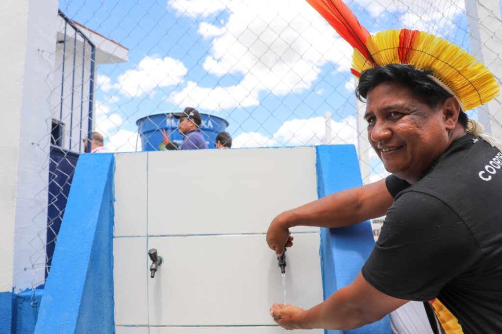 Entrega de sistemas de abastecimento no Agreste