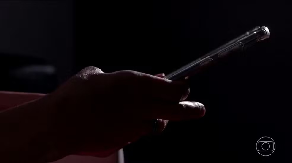 Golpes bancários por celular no Brasil