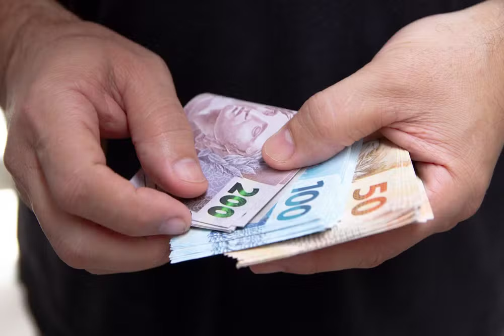 Salário de R$ 1.630 para 2026