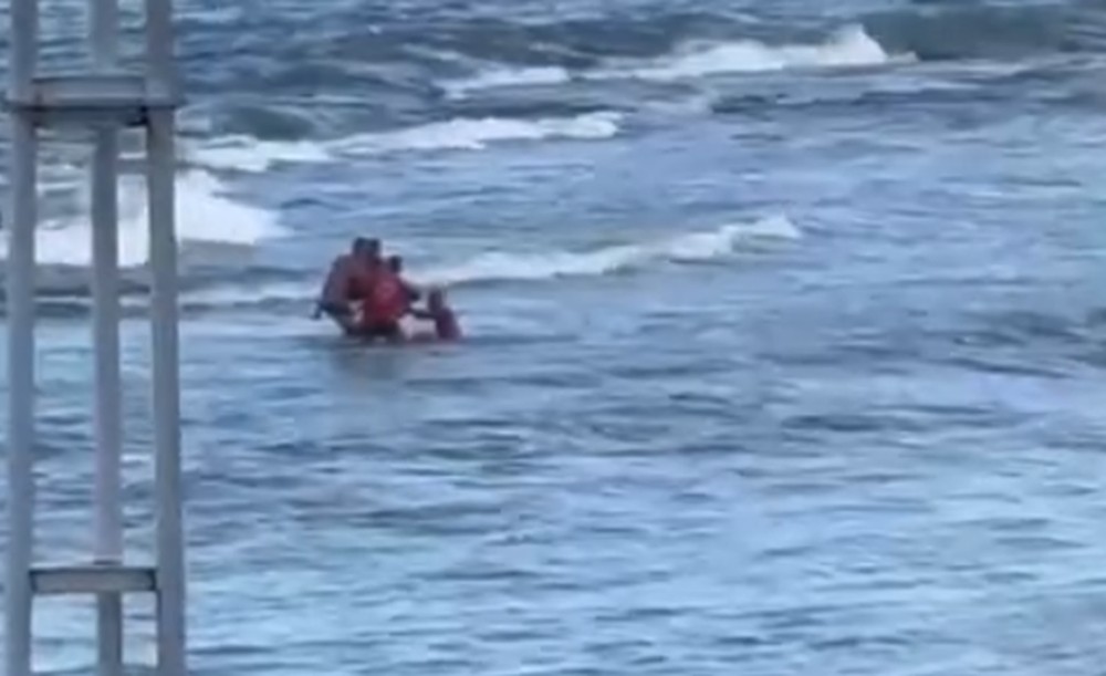 Homem morre afogado no mar