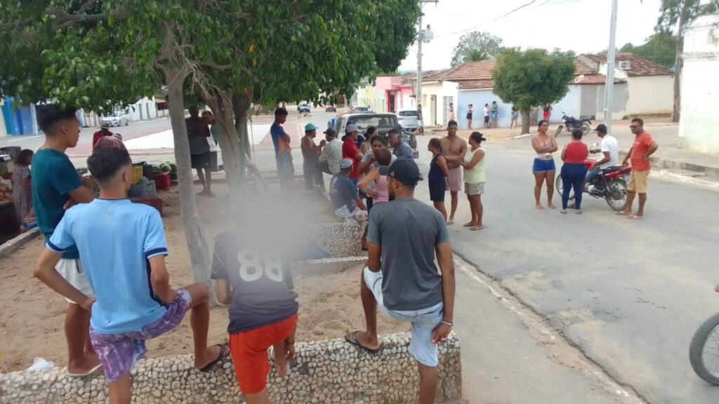 Homem é assassinado a tiros na Pedra
