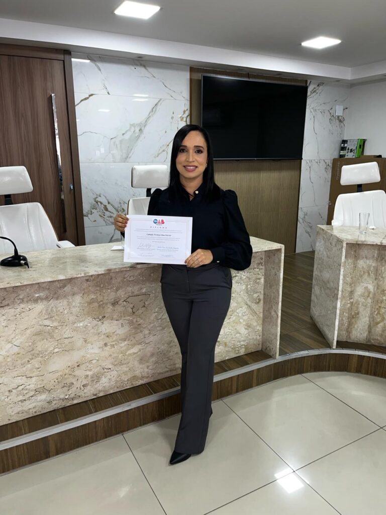 Camila Xavier é empossada na OAB
