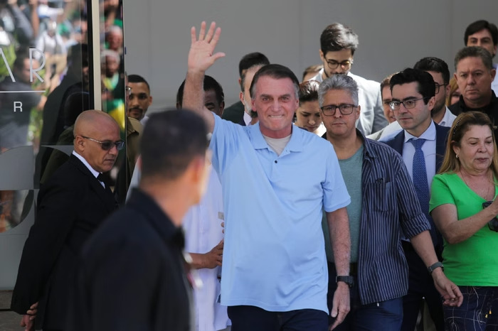 Bolsonaro recebeu alta de hospital