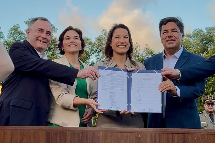 Zeca Cavalcanti e Raquel Lyra na implantação do Biesp