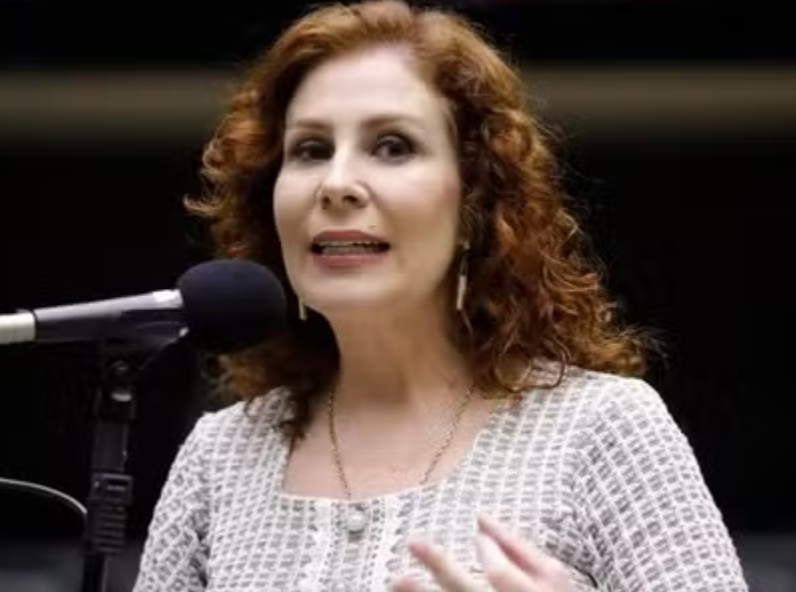 Zambelli pede refúgio na Itália