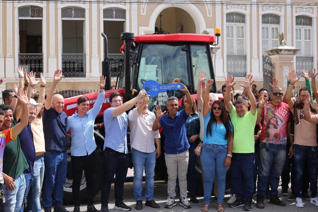Novo trator agrícola para Pesqueira