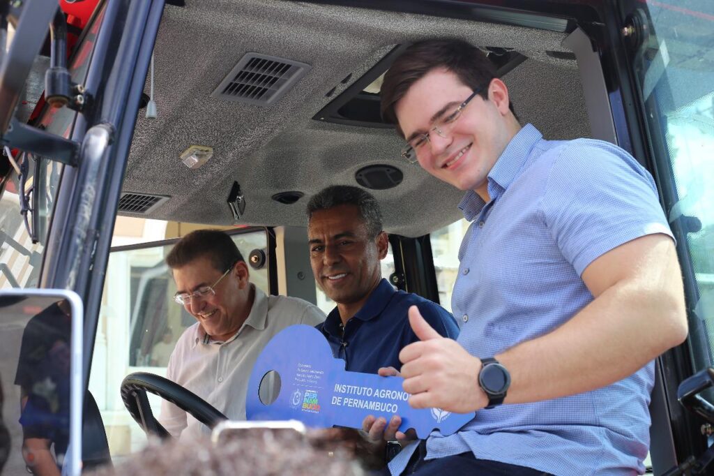 Novo trator agrícola para Pesqueira