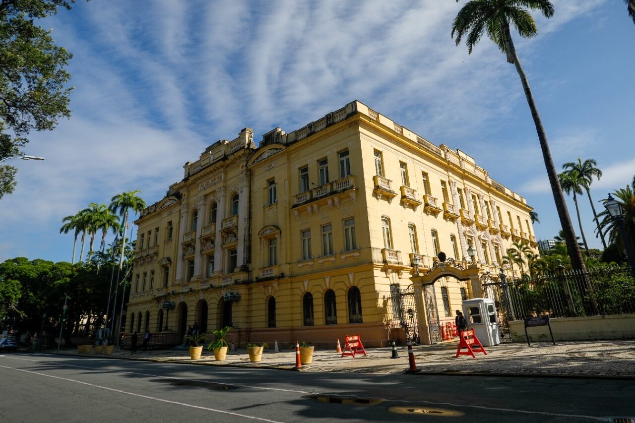 Pernambuco quer operação de crédito