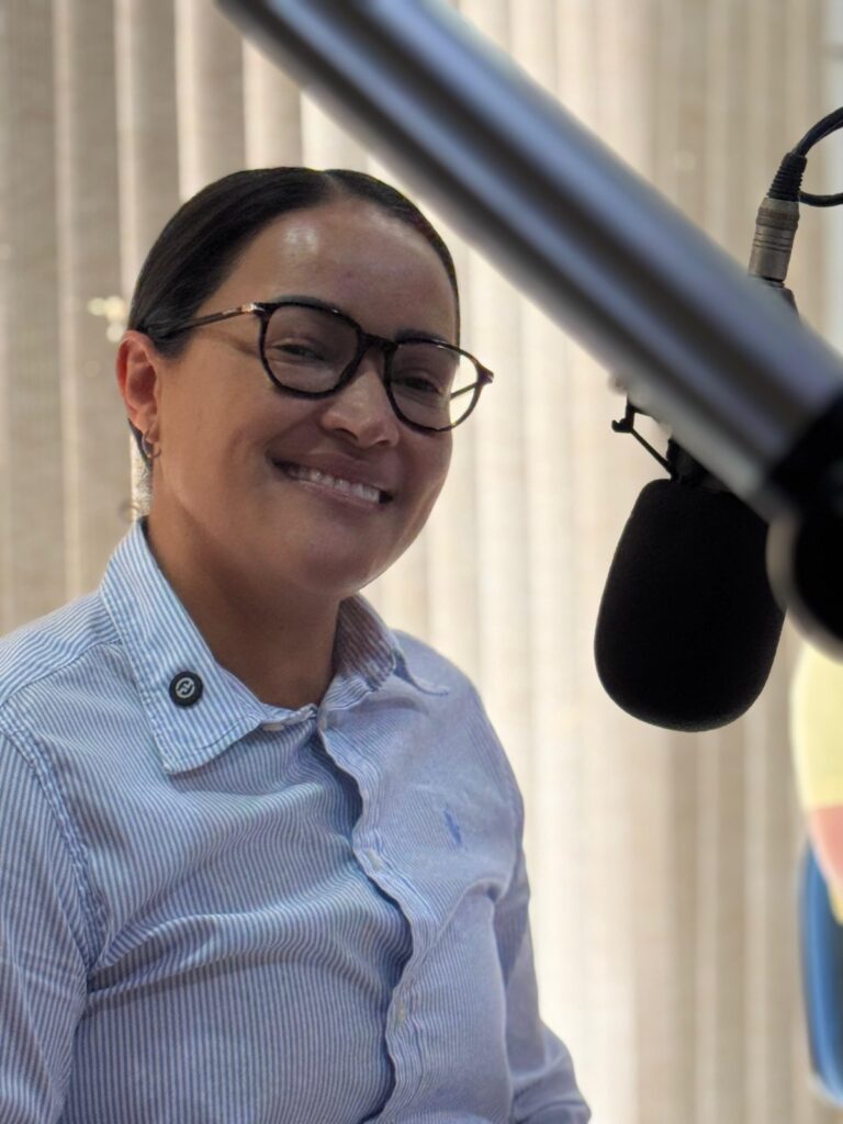 Pollyanna Abreu no Fala Sertânia 