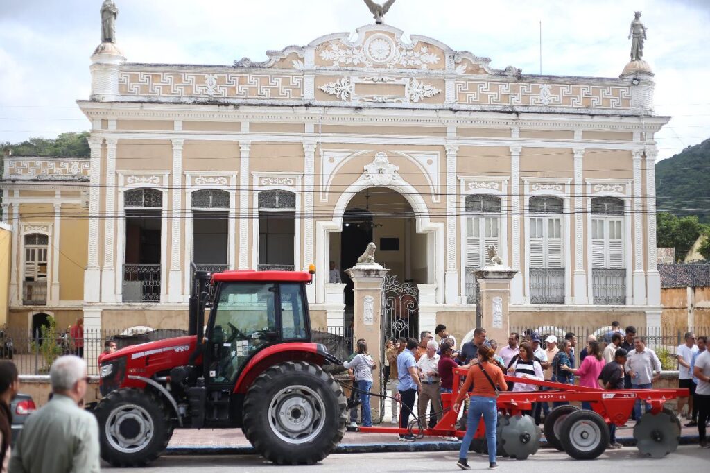 trator IPA para Pesqueira 