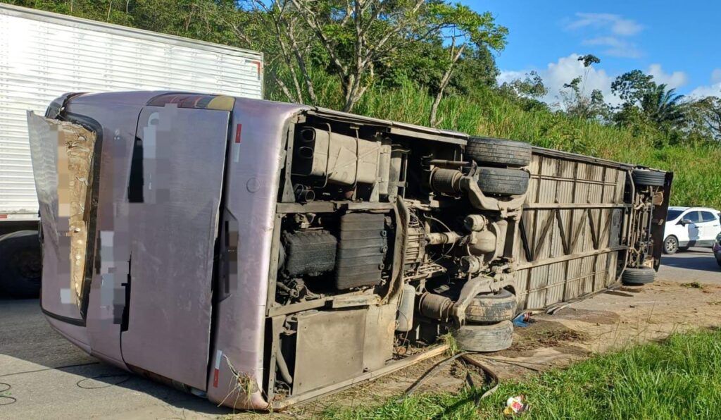 Acidente com ônibus com torcedores do Bahia