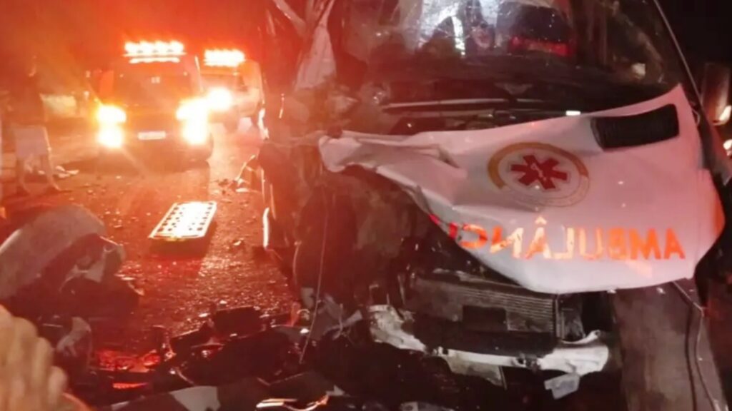 Grave acidente SAMU de Águas Belas 