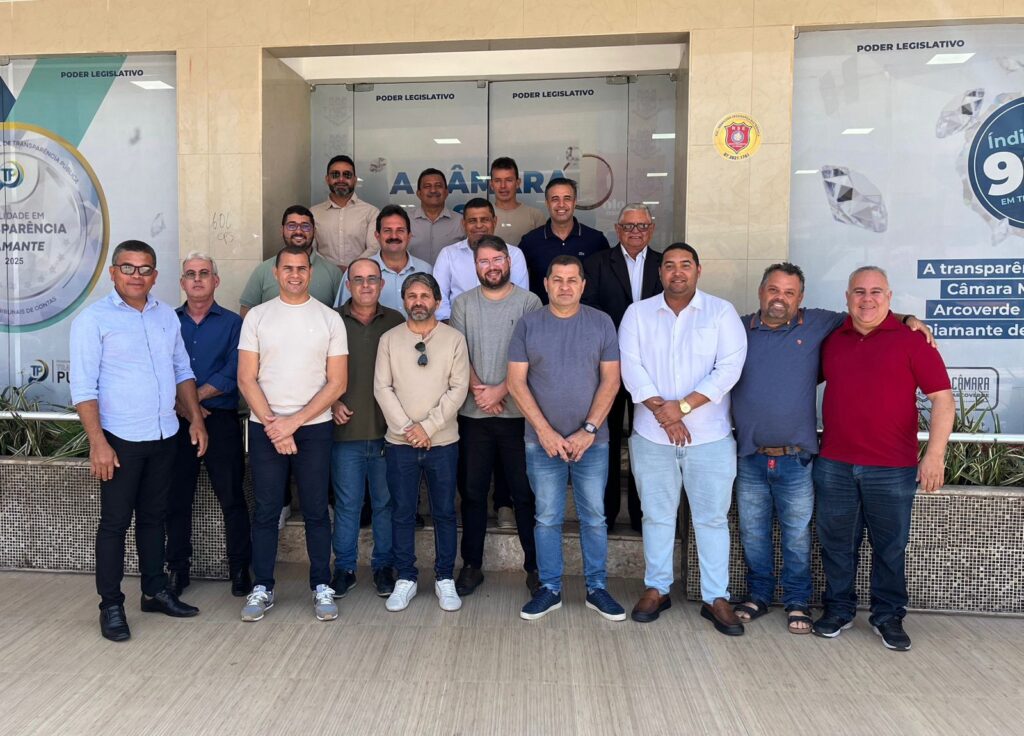 Comitiva de parlamentares pernambucanos em Arcoverde