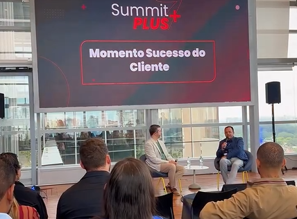 Prof. Antônio Rodrigues em evento