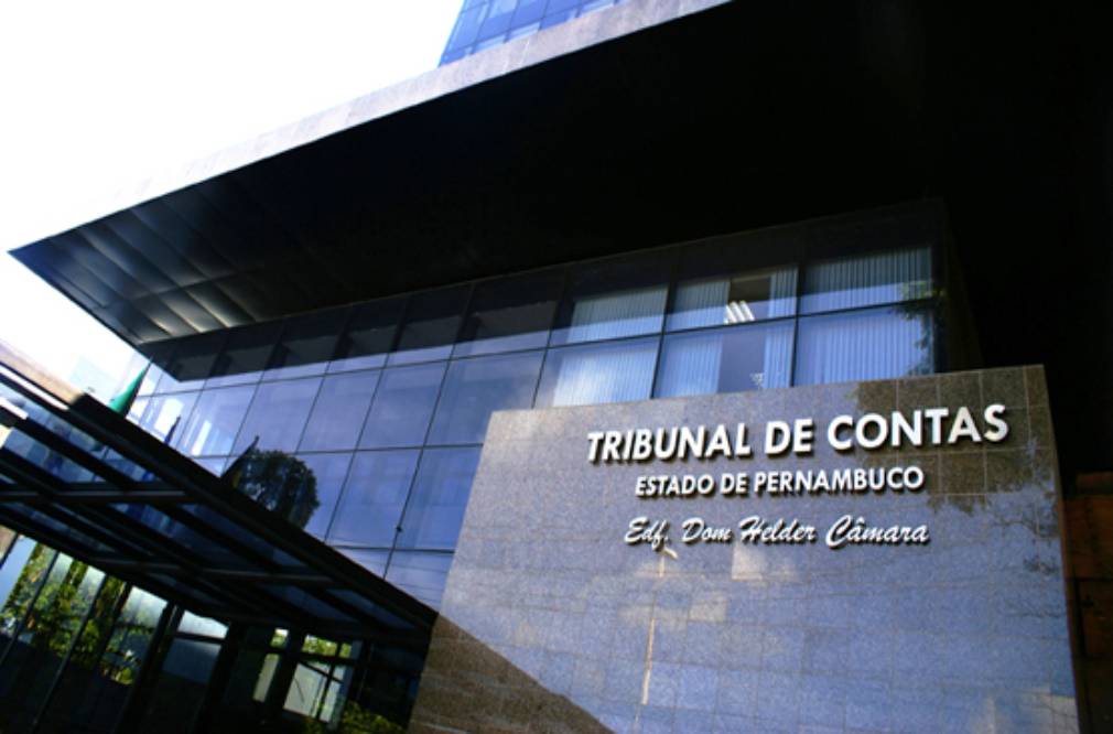 TCE PE multa Manari nível de transparência