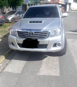 Homem dirigindo forma perigosa em Pesqueira