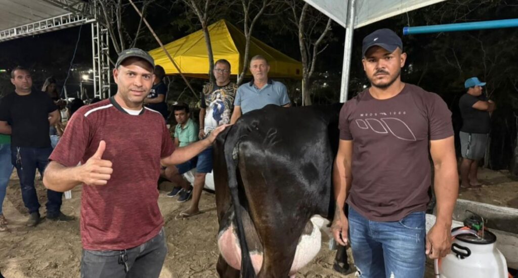 Expoleite 2025 é sucesso em Pesqueira