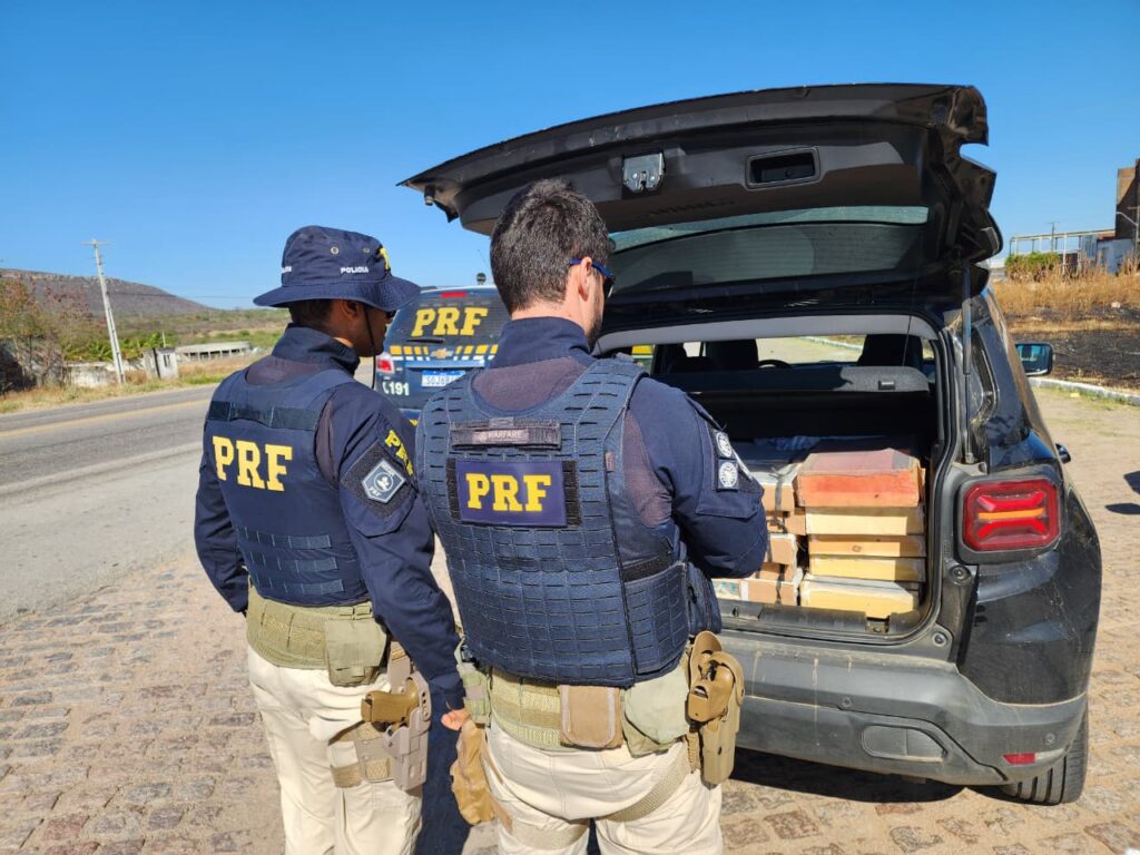 Detidos com pássaros silvestres em Venturosa