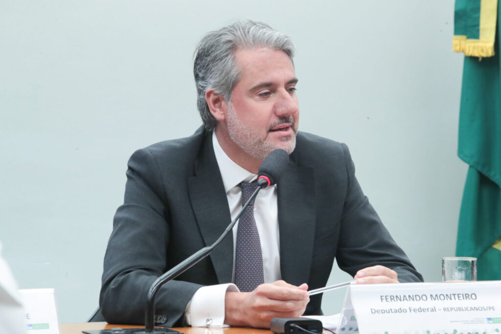 Coluna da terça: Fernando Monteiro no PSD