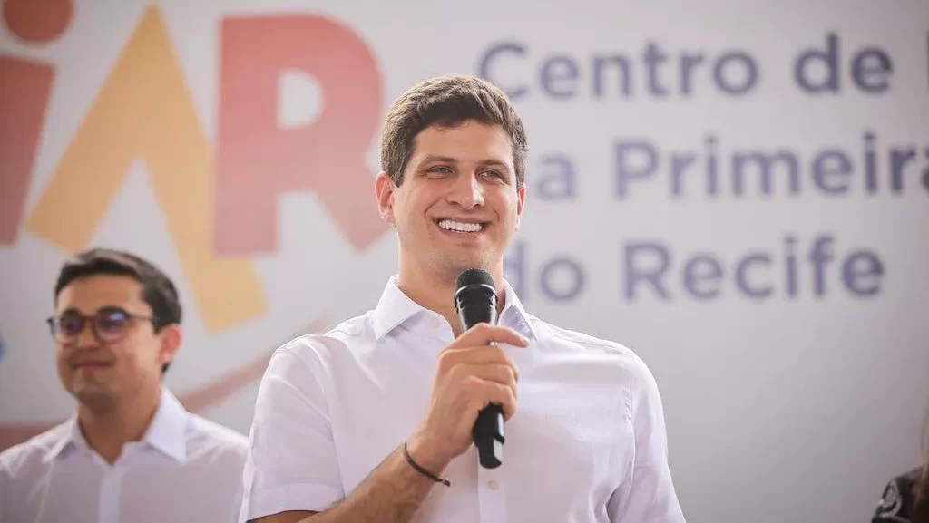 João Campos em agenda em Arcoverde