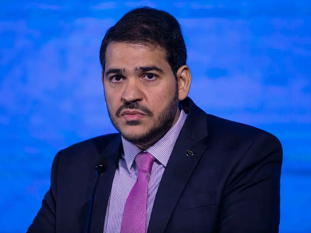 Priscila Krause das cobranças ao silêncio