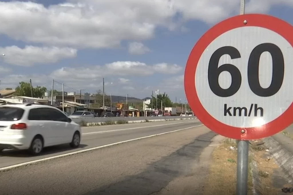 Desligamento de lombadas na BR-232