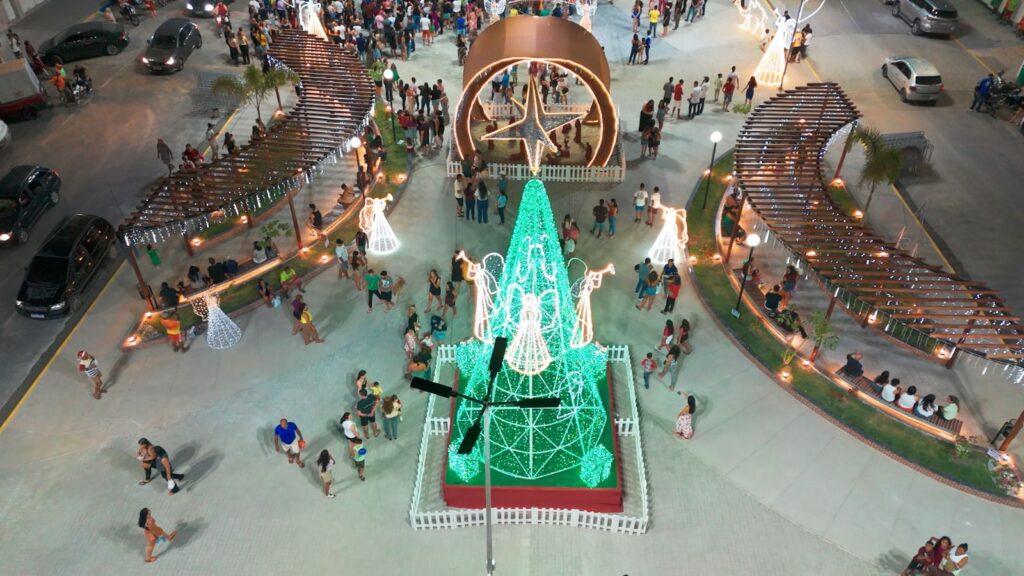 Praça revitalizada em Pesqueira 