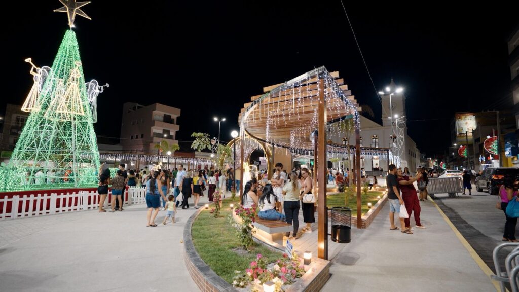 Praça revitalizada em Pesqueira 