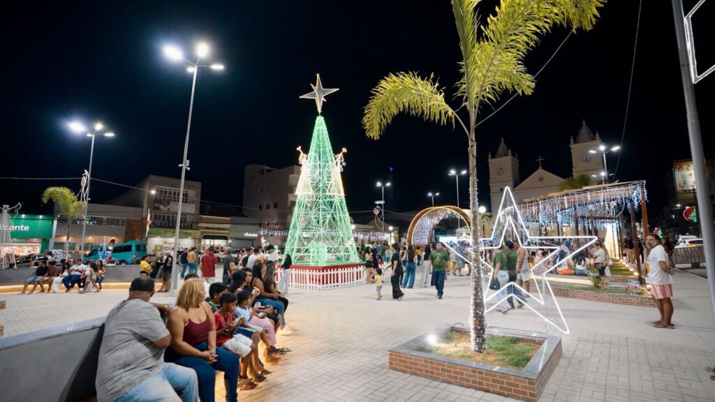 Praça revitalizada em Pesqueira 