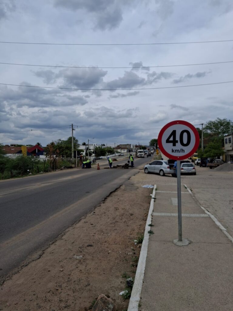 DER implantação de semáforos em Arcoverde