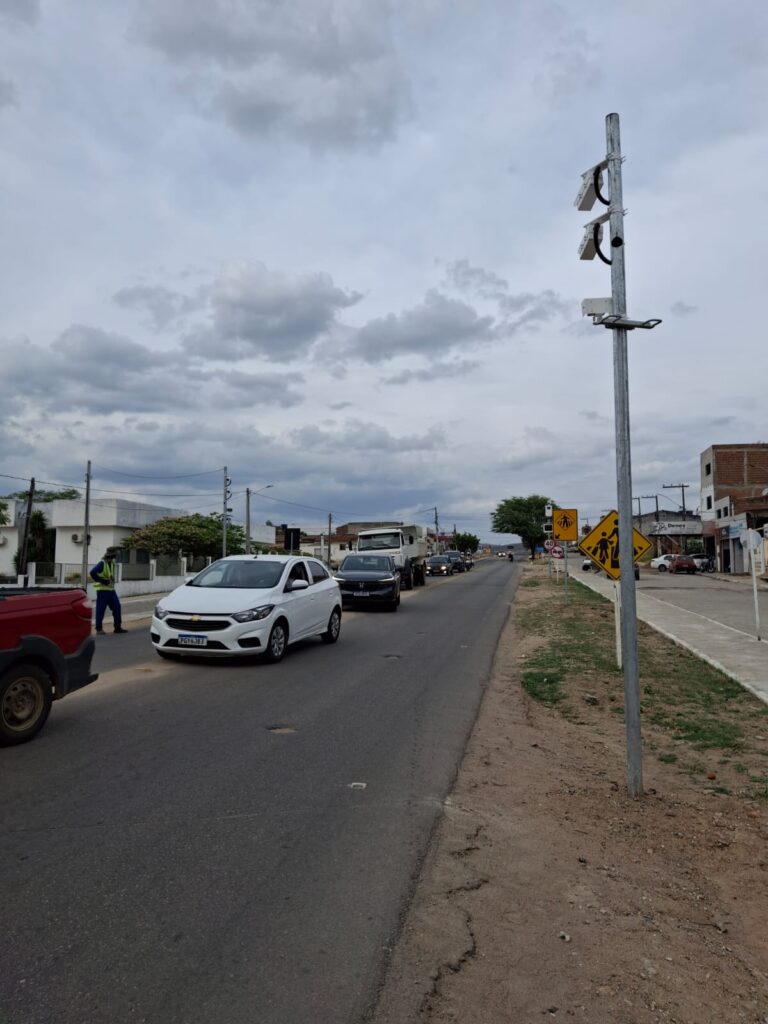 DER implantação de semáforos em Arcoverde