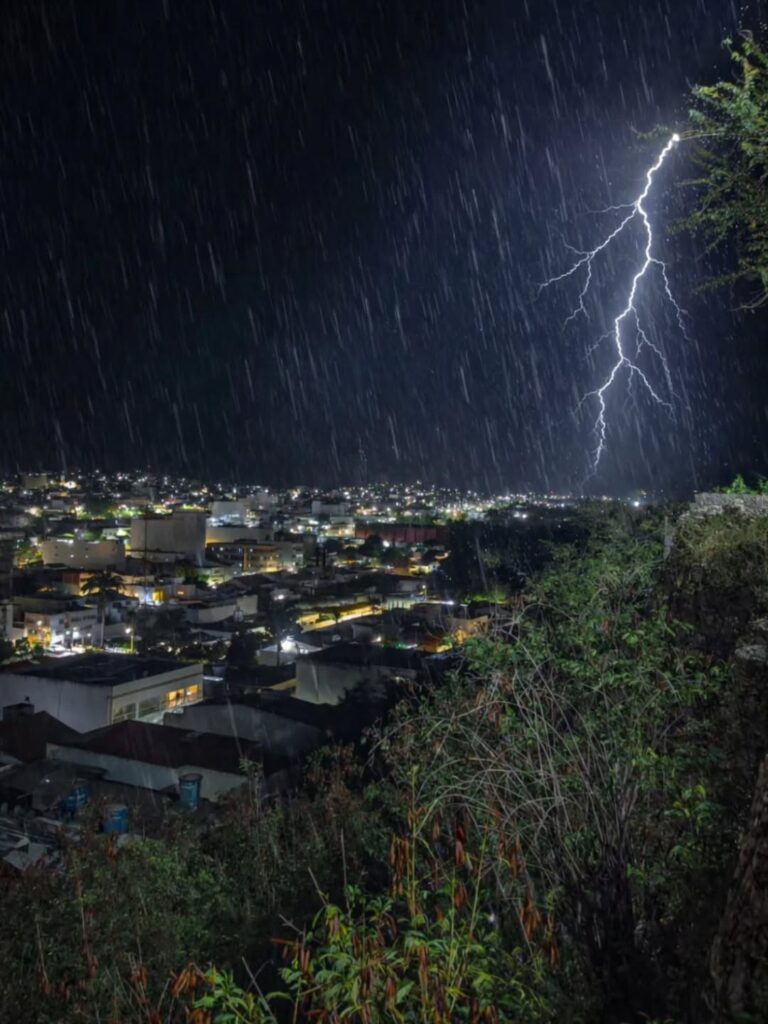 Super raio registrado em Arcoverde 