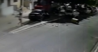 Carro desgovernado colidindo em Brejo