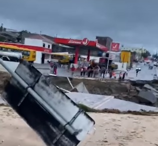 Entrada de Jucati intransitável chuvas