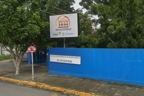 Estudantes da Erema denuncia água