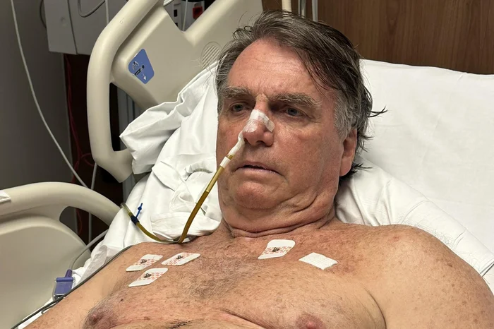 Ex presidente Bolsonaro na UTI