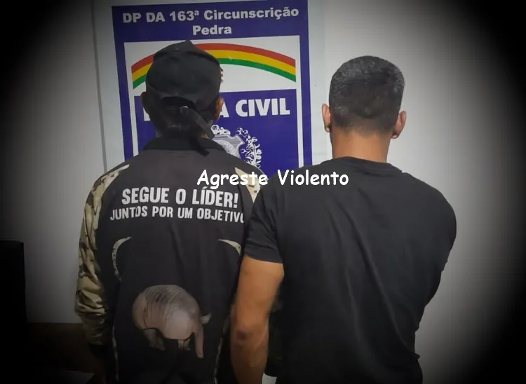 Homens presos operação na Pedra