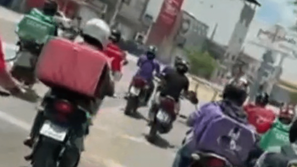 Entregadores realizaram protesto em Arcoverde