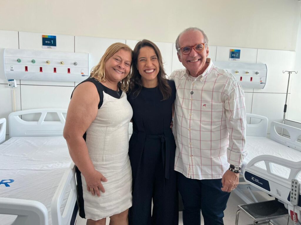 Regina da Saúde participa de inauguração com Raquel Lyra