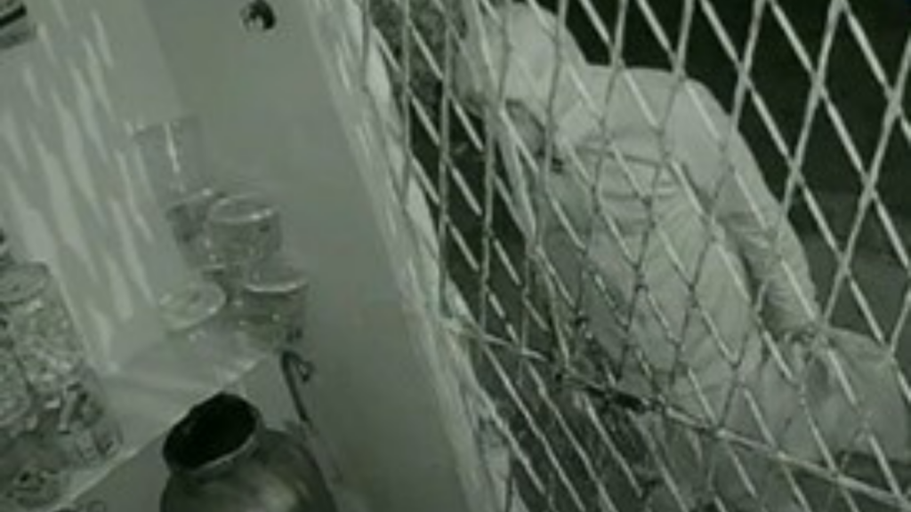 Homem arrombar estabelecimento em Arcoverde