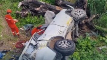 Motorista morre após caminhonete cair de ponte na BR-232, em Pesqueira