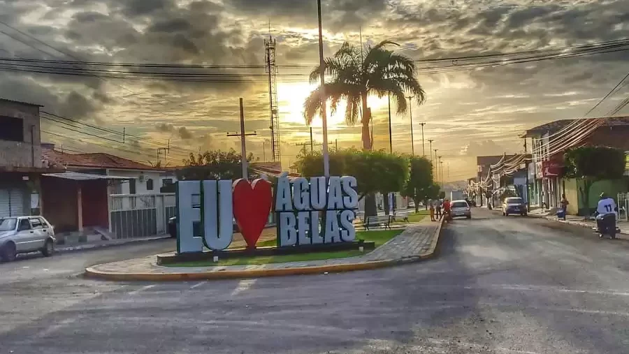 Polícia Militar flagra criança de 12 anos pilotando moto em Águas Belas