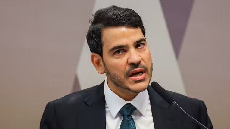 Senado impõe derrota história a Lula e rejeita Jorge Messias ao STF