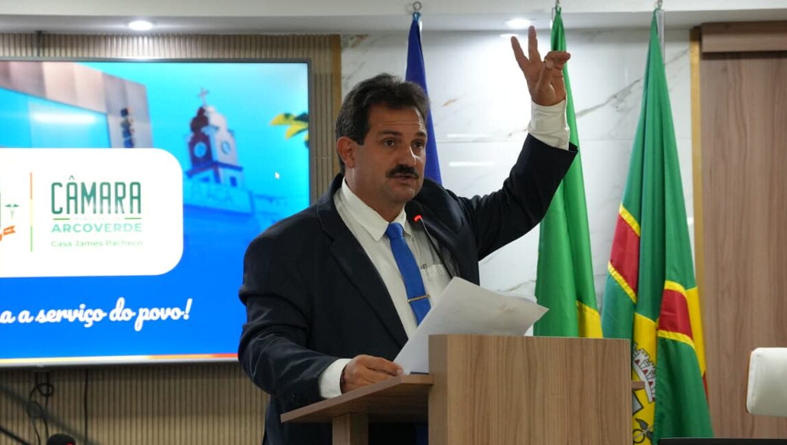 Por unanimidade, Câmara de Arcoverde arquiva pedido de cassação contra Luciano Pacheco